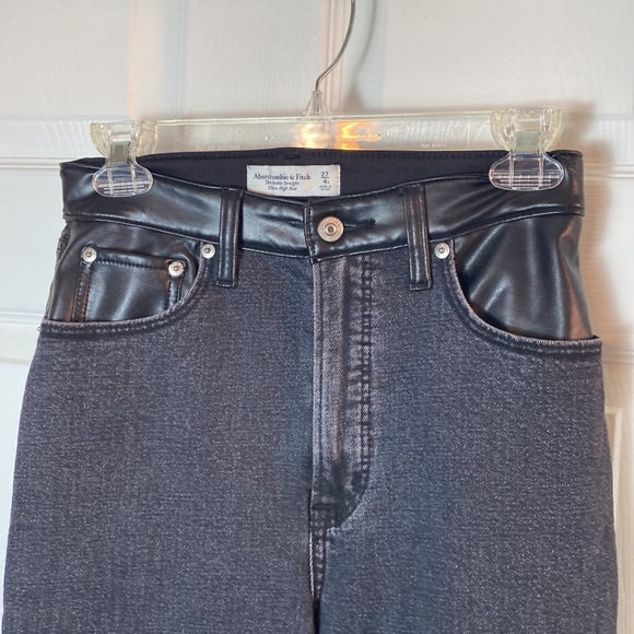 Abercrombie & Fitch Mixed Fabric Ultra High Rise Ankle Straight Jean Size 27 - Picture 4 of 17